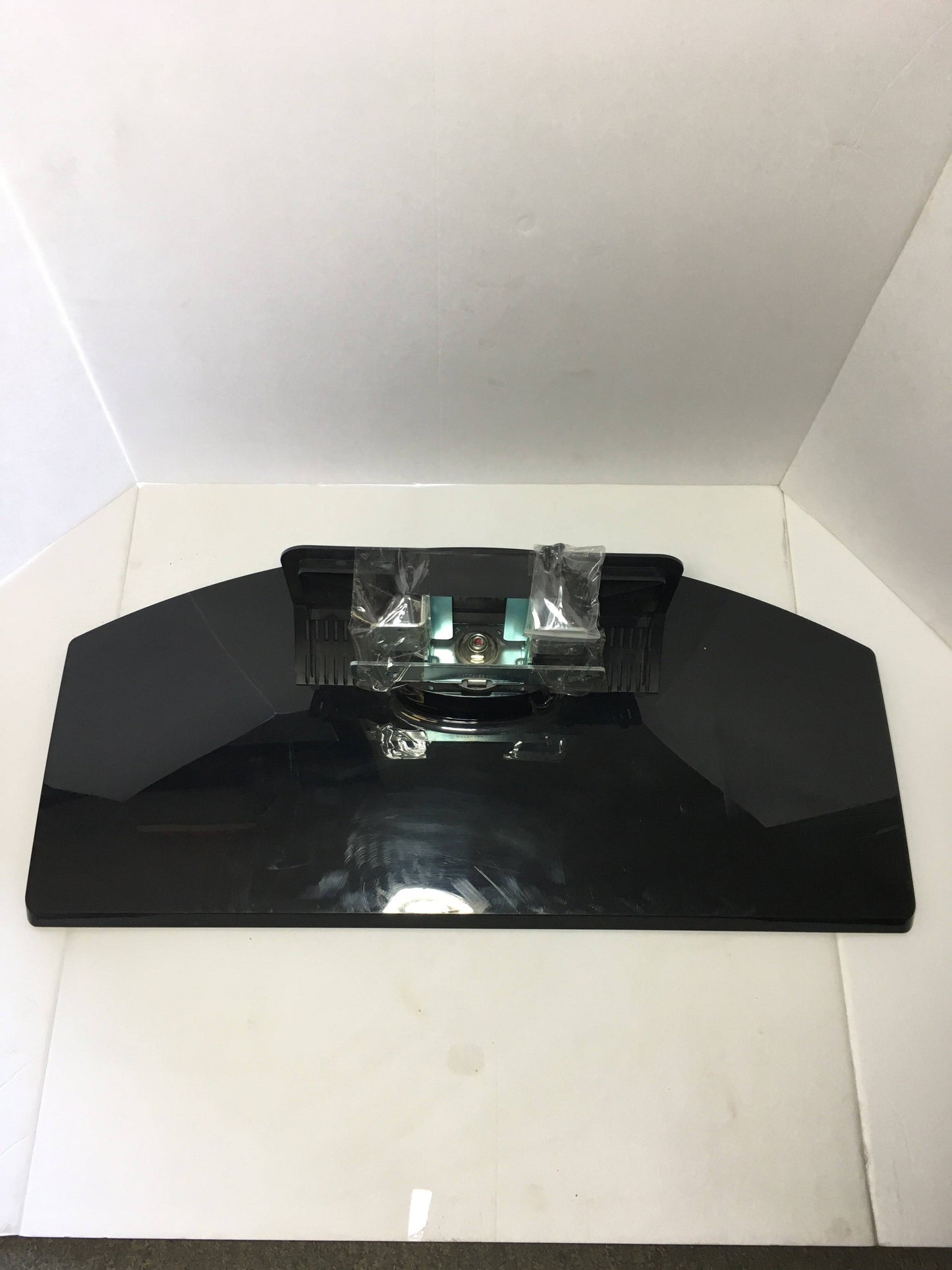 Hitachi L46S603 Stand