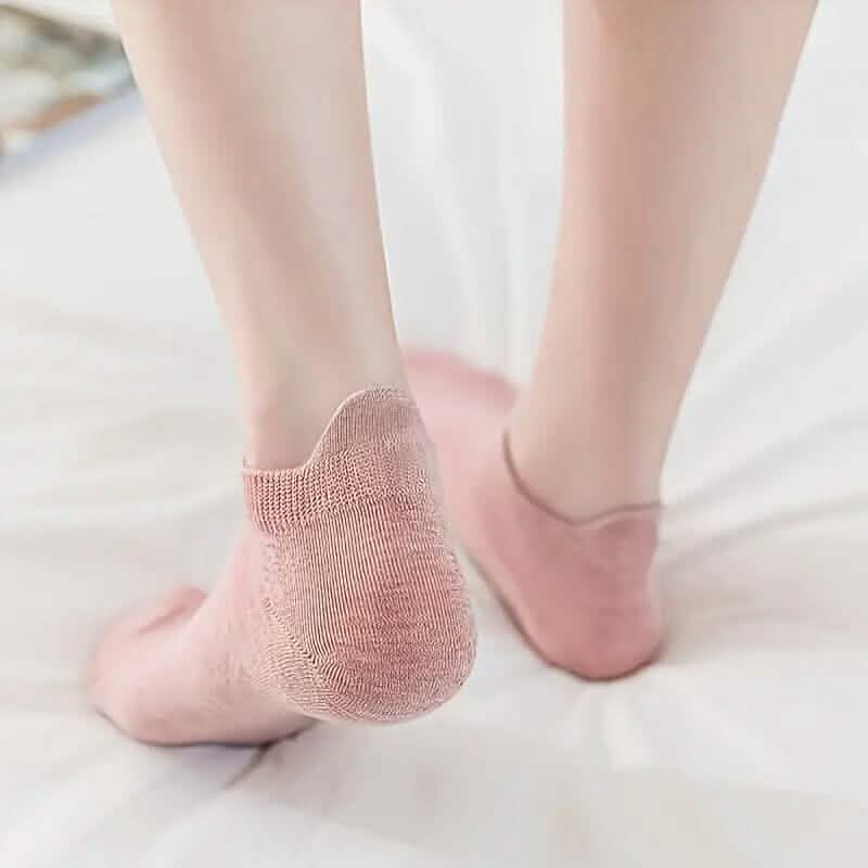 10-Pairs: Women's Cute Embroidered Soft & Lightweight Low Cut Ankle Socks