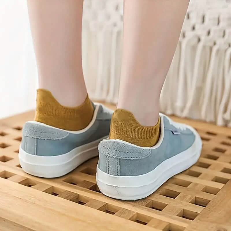 10-Pairs: Women's Cute Embroidered Soft & Lightweight Low Cut Ankle Socks