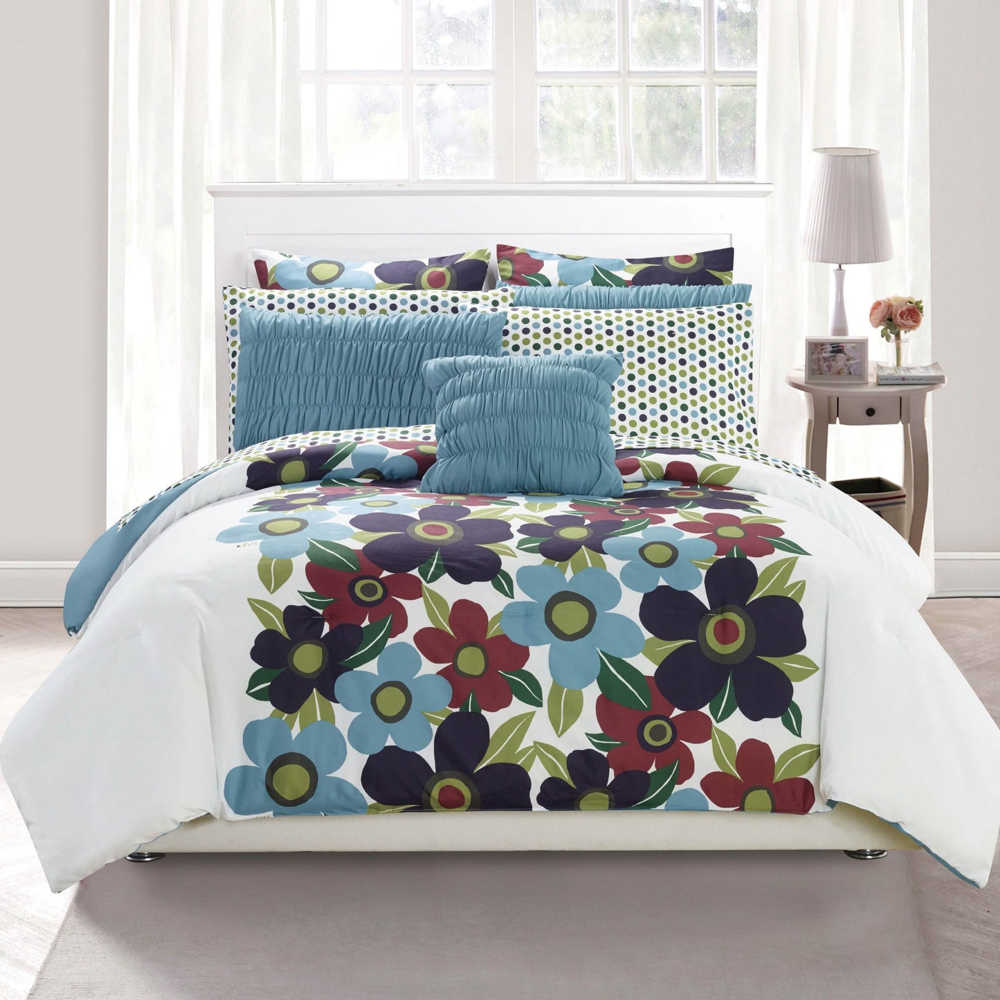 10-Piece Set: Queen Oversized Floral Comforter Set