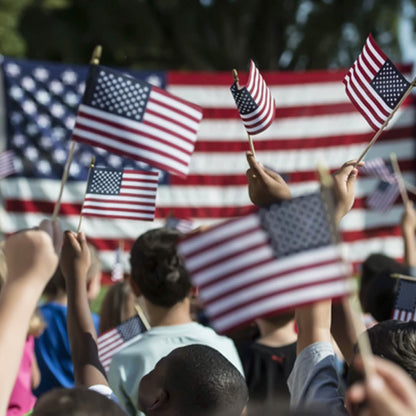 100-Pack: USA 4x6 in Wooden Stick Flag