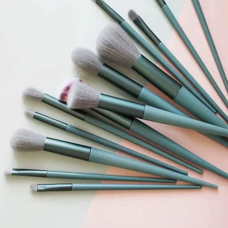 13-Piece: Professional Makeup Brush Set