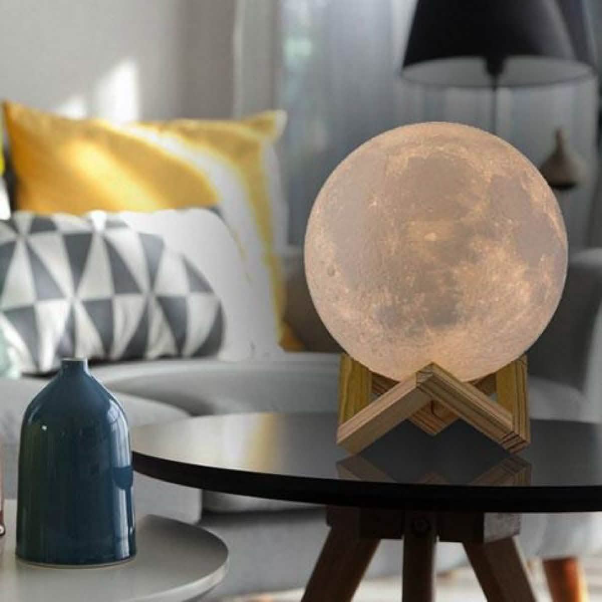 16-Color Lamp with Stand and Wireless Remote
