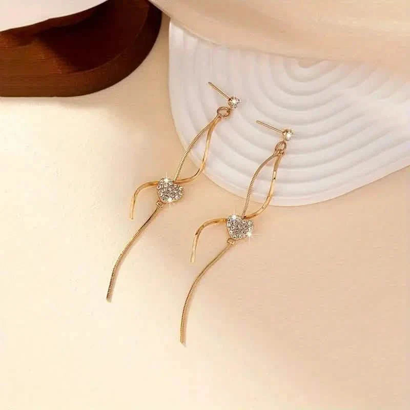18K Gold Spiral Lines Heart Design Dangle Earrings