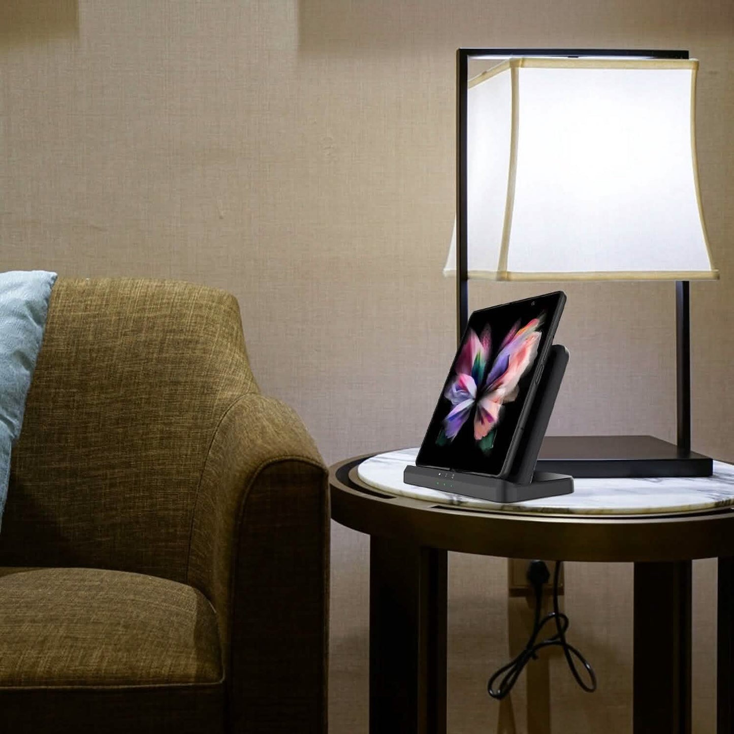 3-in-1 Fast Wireless Charger for Qi-enable Phones, Earphones and Watches