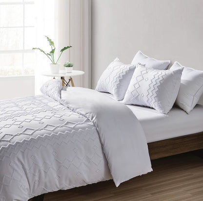 3-Piece Set: Bibb Home Tufted Clipped Duvet Cover