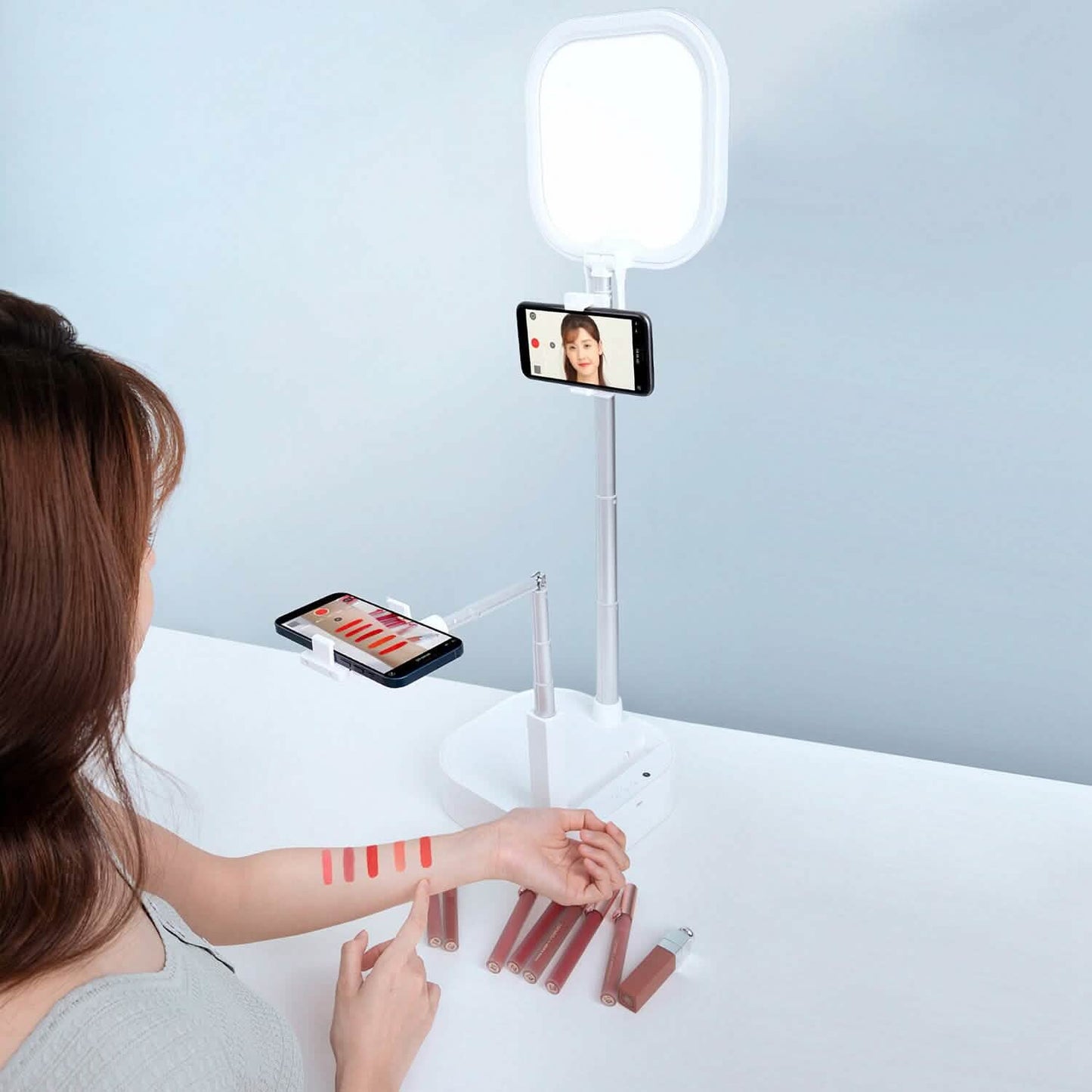 360° Rotatable Dual Phone Holder with Rechargeable Wireless Remote V8