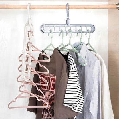 4-Pack: Magic Folding Hanger