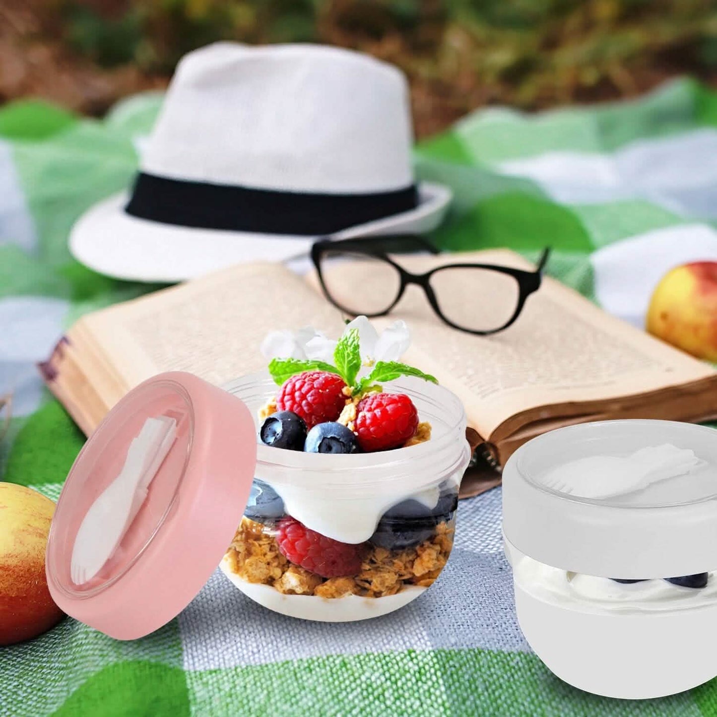 4-Piece: 20 Oz Oat Containers with Lids and Folding Spoons