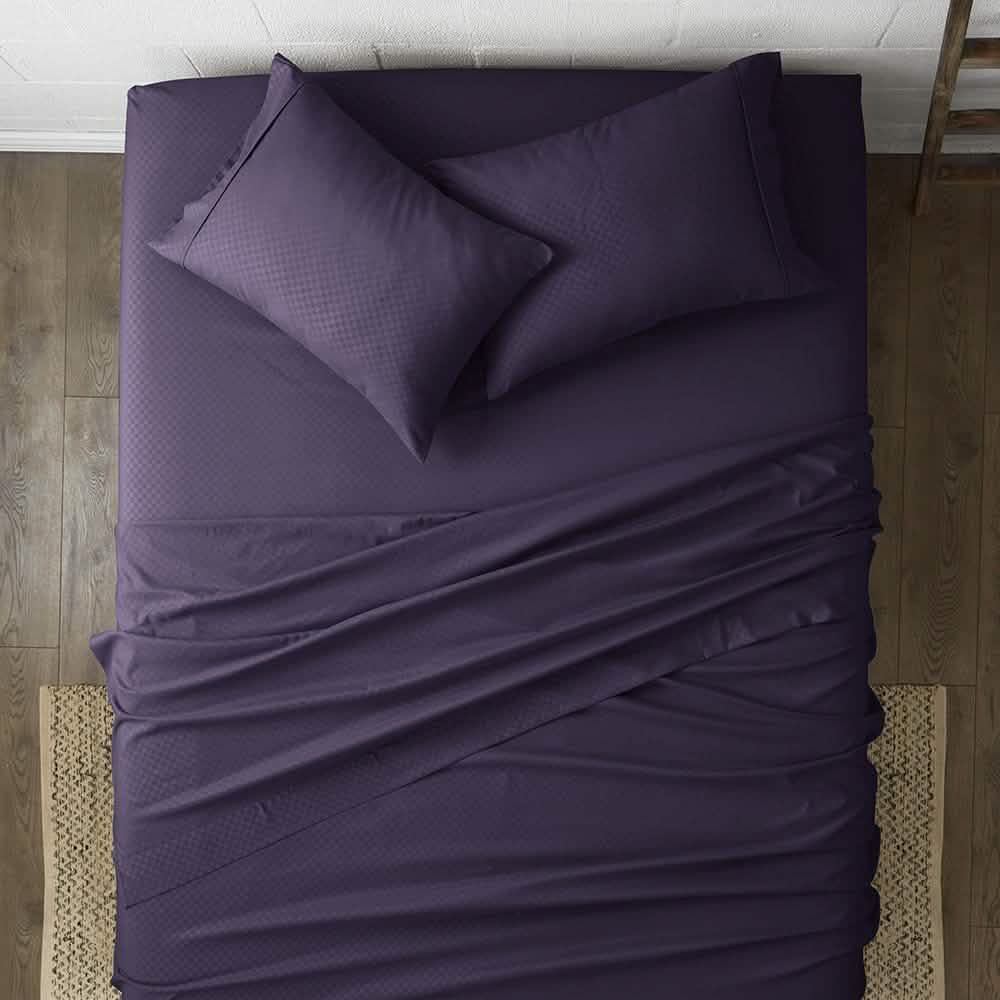 4-Piece: Checkered Embossed Sheet Set