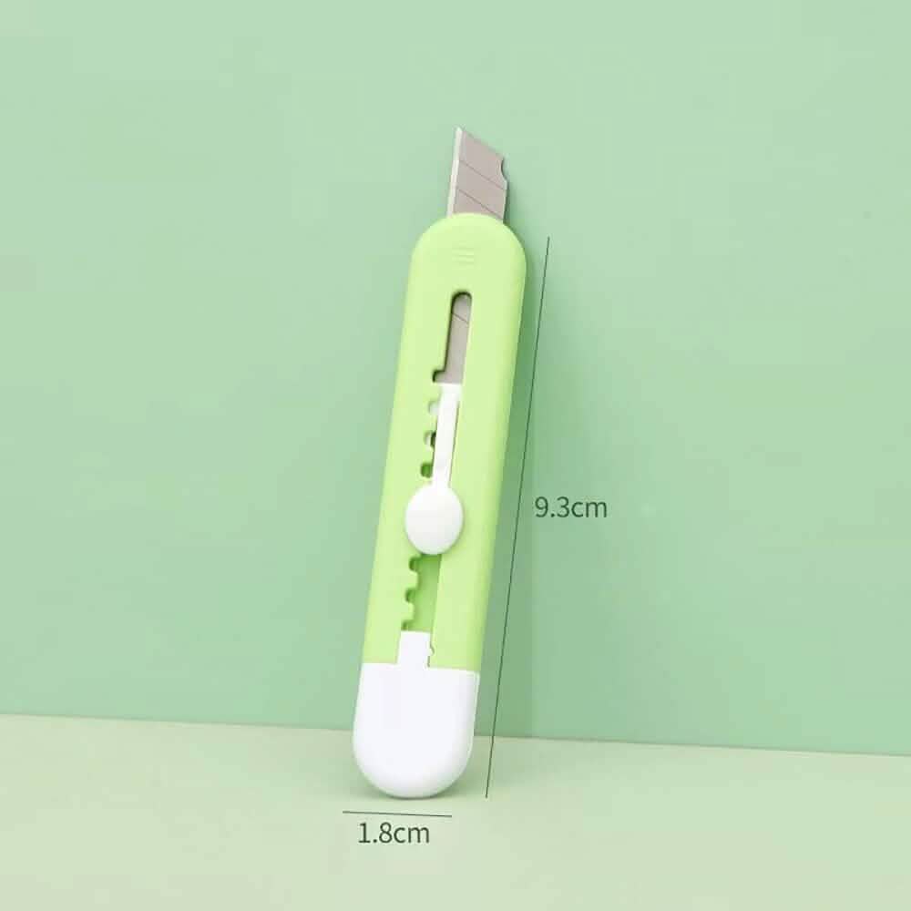 4-Pieces: Retractable Mini Art Cutter
