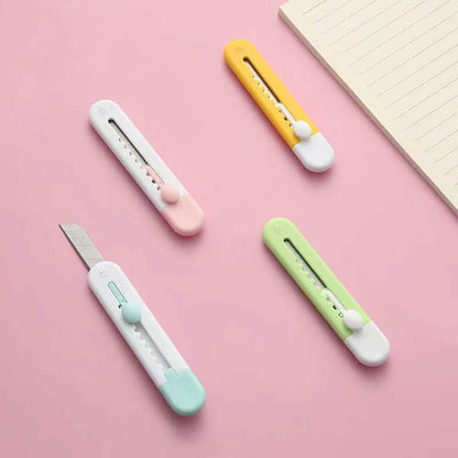 4-Pieces: Retractable Mini Art Cutter