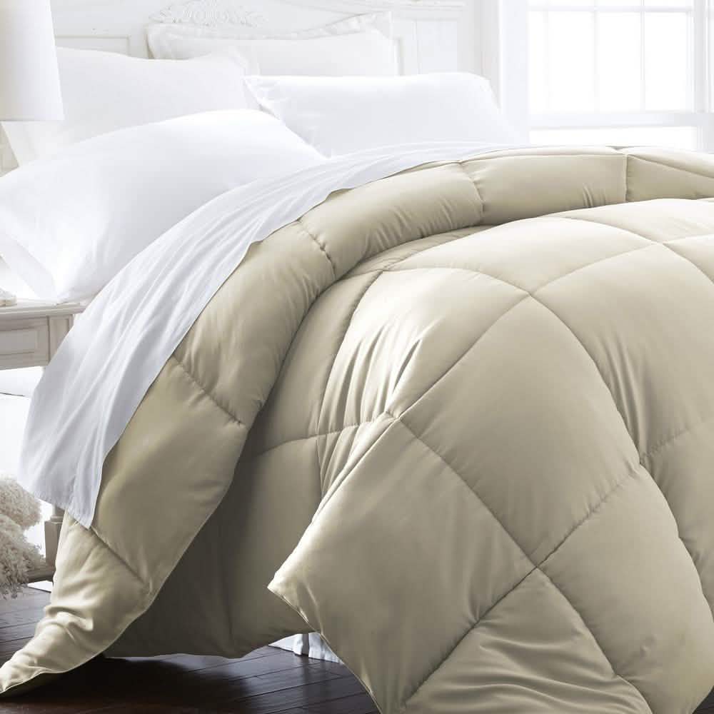 All-Season Down Alternative Hypoallergenic Comforter