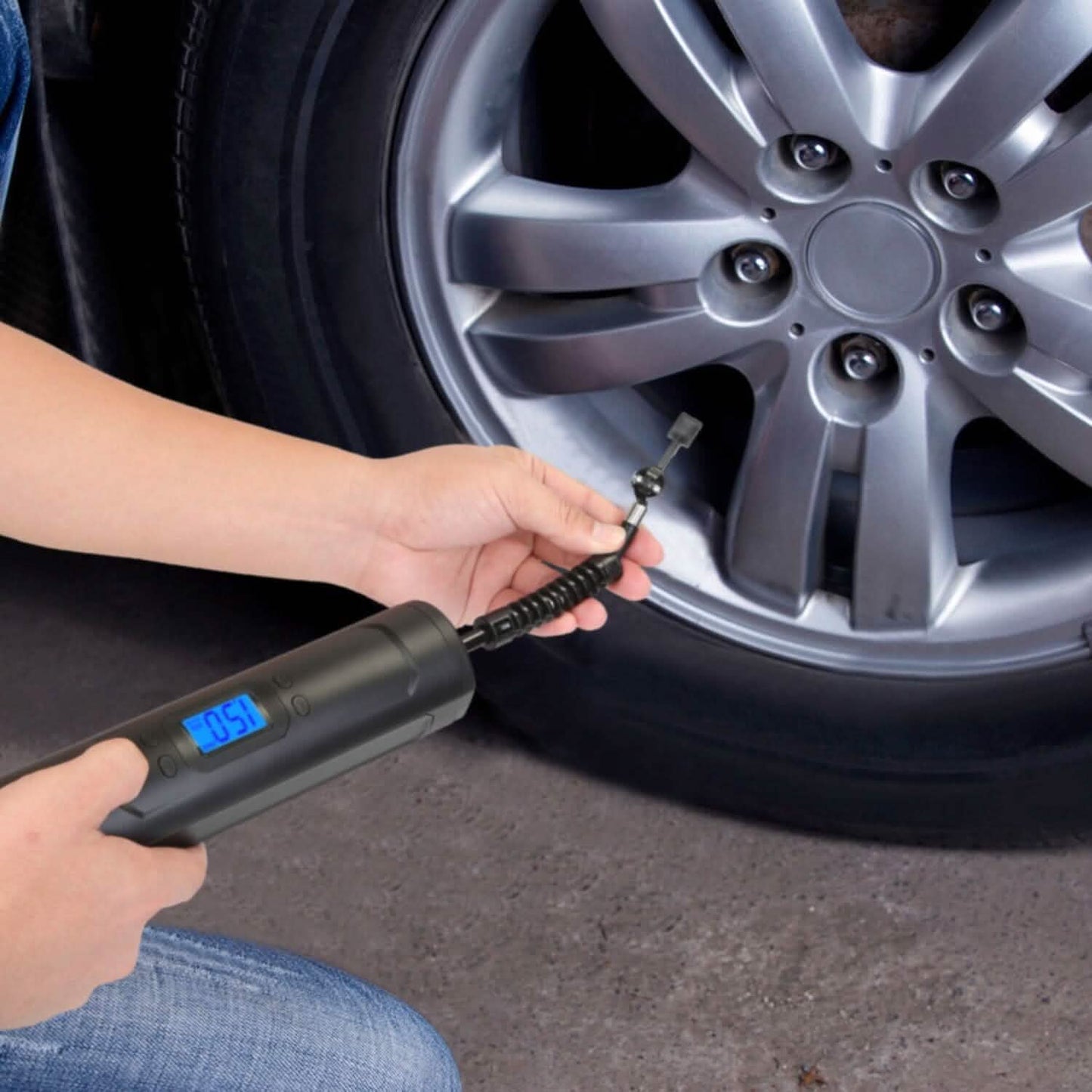 Car Tire Inflator Pump