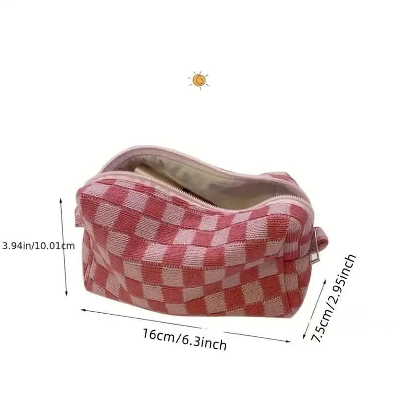 Checkered Pattern Zipper Makeup Bag