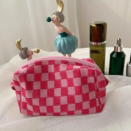 Checkered Pattern Zipper Makeup Bag