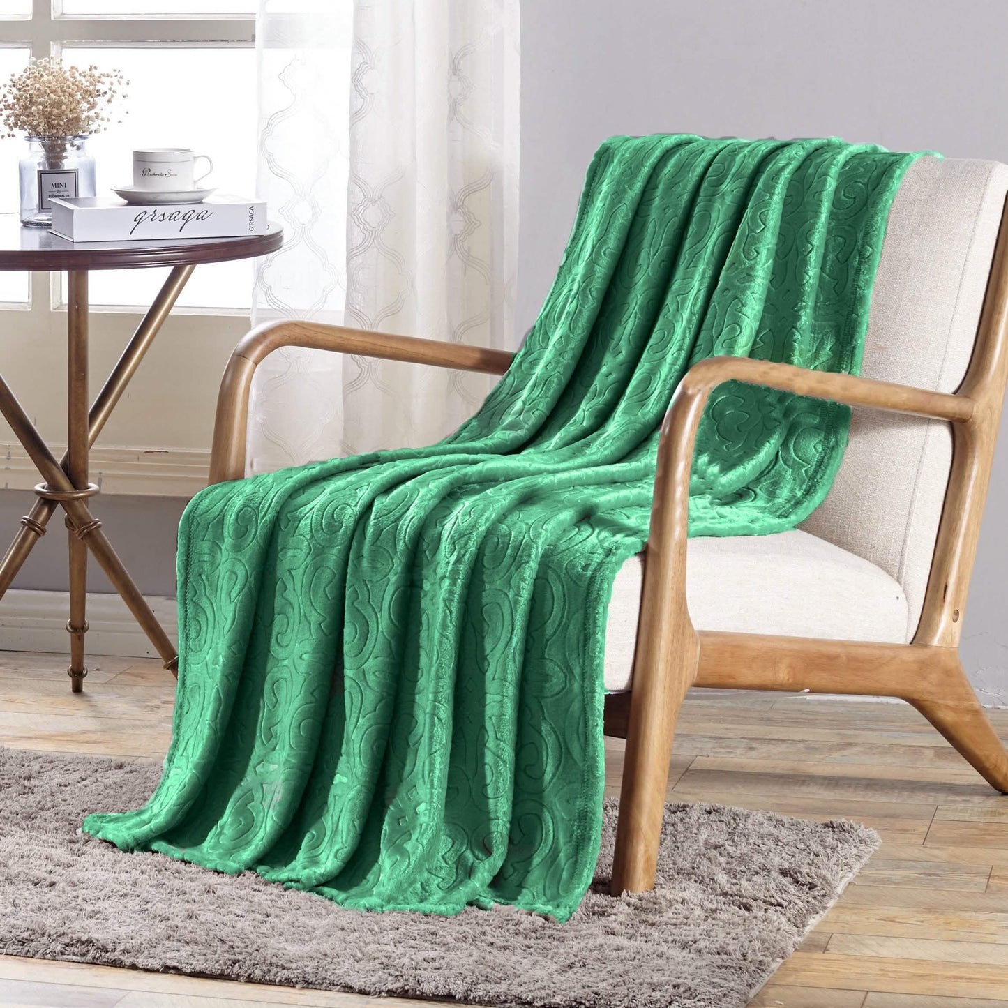 Dama Flannel Fleece Blanket
