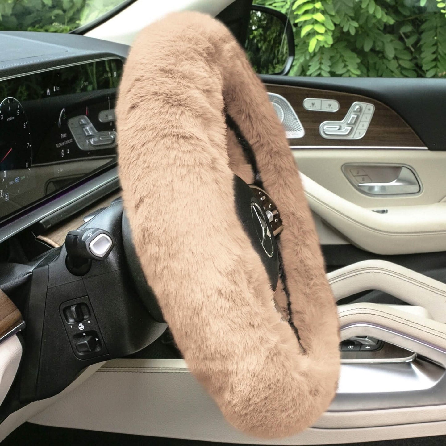 Doe16 Faux Rabbit Fur Steering Wheel Cover