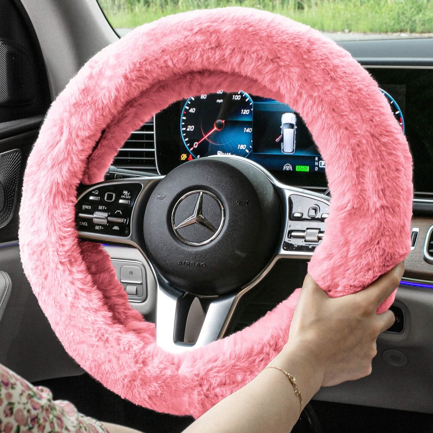 Doe16 Faux Rabbit Fur Steering Wheel Cover