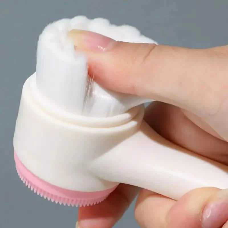 Dual-Sided Face Exfoliating & Deep Pore Cleansing Brush with Soft Bristle & Silicone Facial Scrubber
