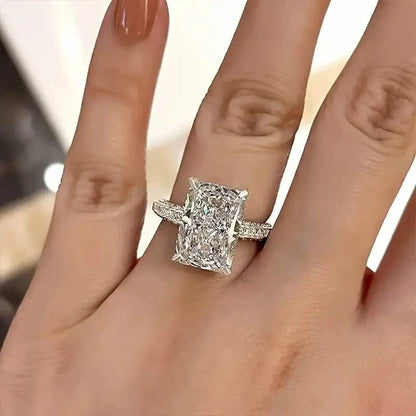 Elegant Ring Inlaid Shining Zirconia In Rectangular Shape