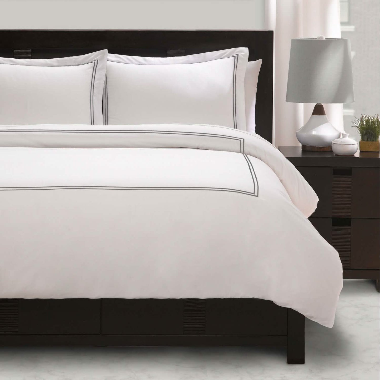 Exquisite Hotel Satin Stitched 100% Cotton Percale Duvet Set