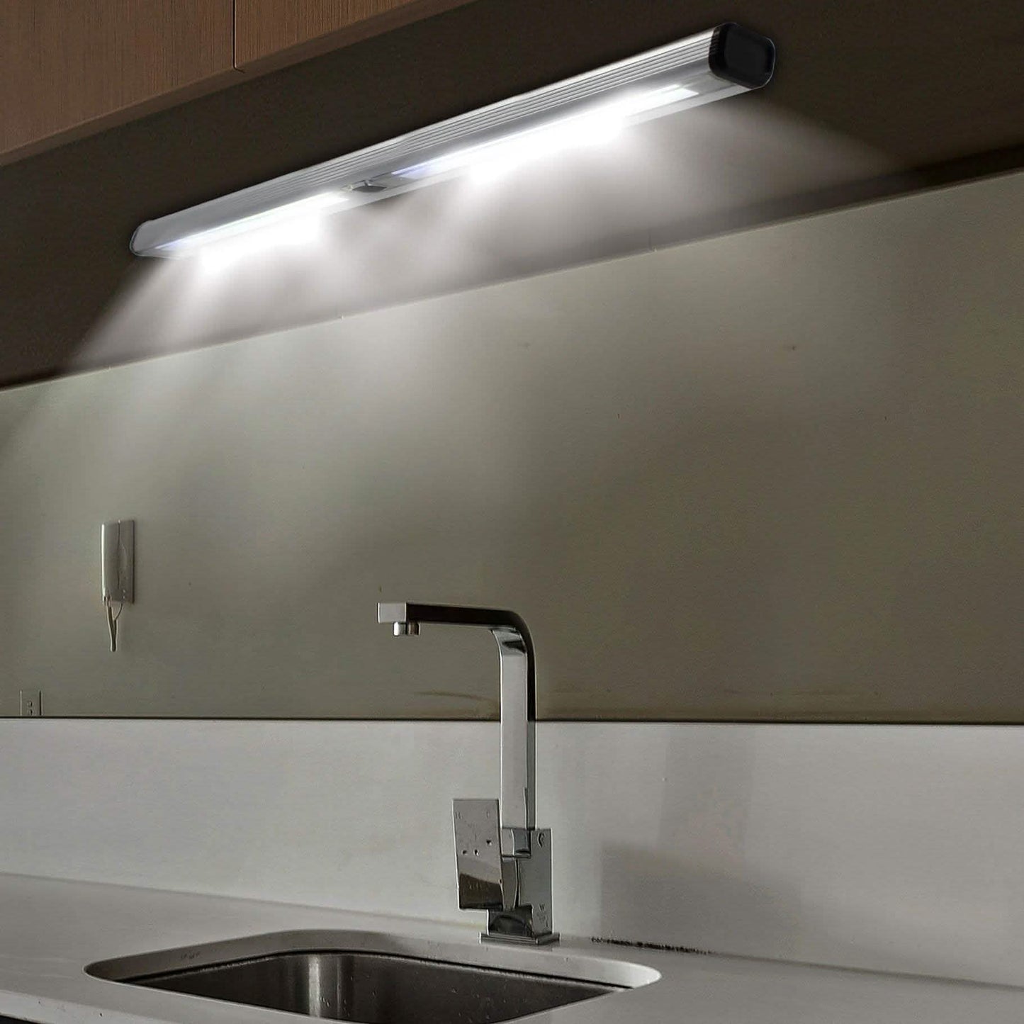 Jumbo Magnetic Ultra Bright Wireless Light Bar