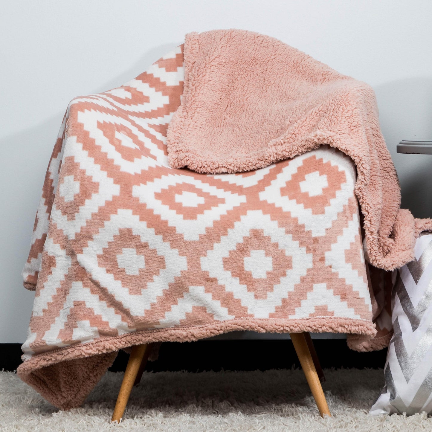 Kensie Super-Soft Reversible Sherpa Fleece Throw Blanket