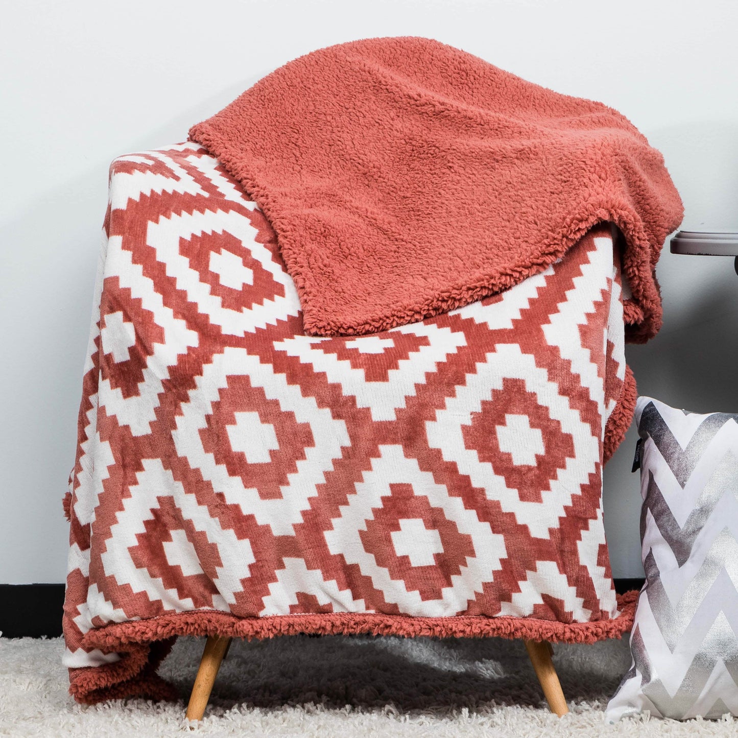 Kensie Super-Soft Reversible Sherpa Fleece Throw Blanket