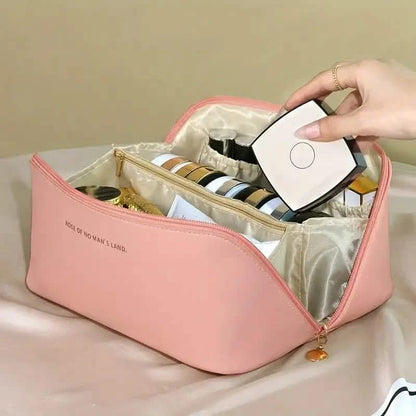Minimalist Makeup Zipper Pouch