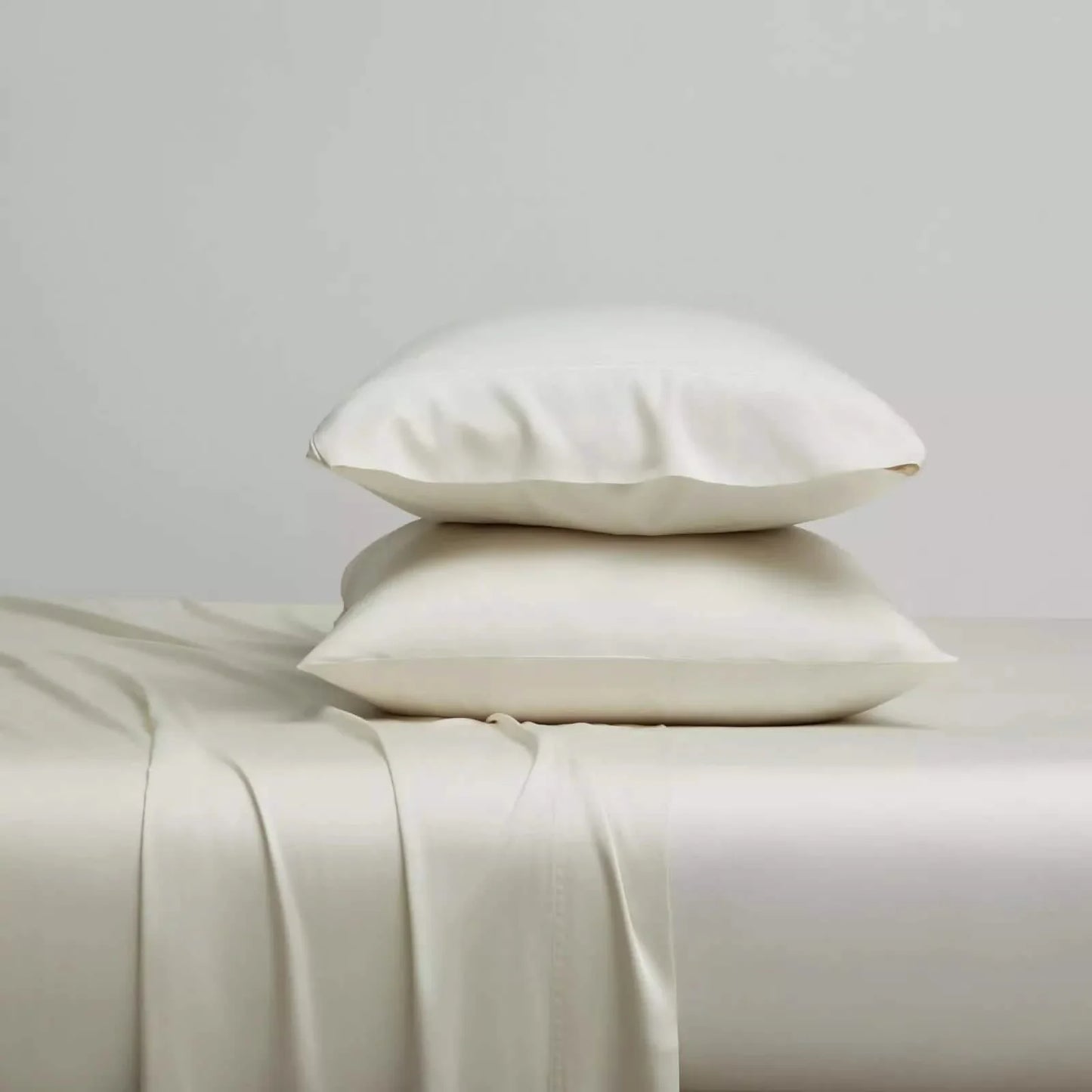4-Piece Set: Kathy Ireland 300 Thread Count 100% Bamboo Sheet Set