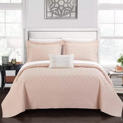 Shaly Quilt Cover Set Interlaced Vine Pattern Quilted Bed