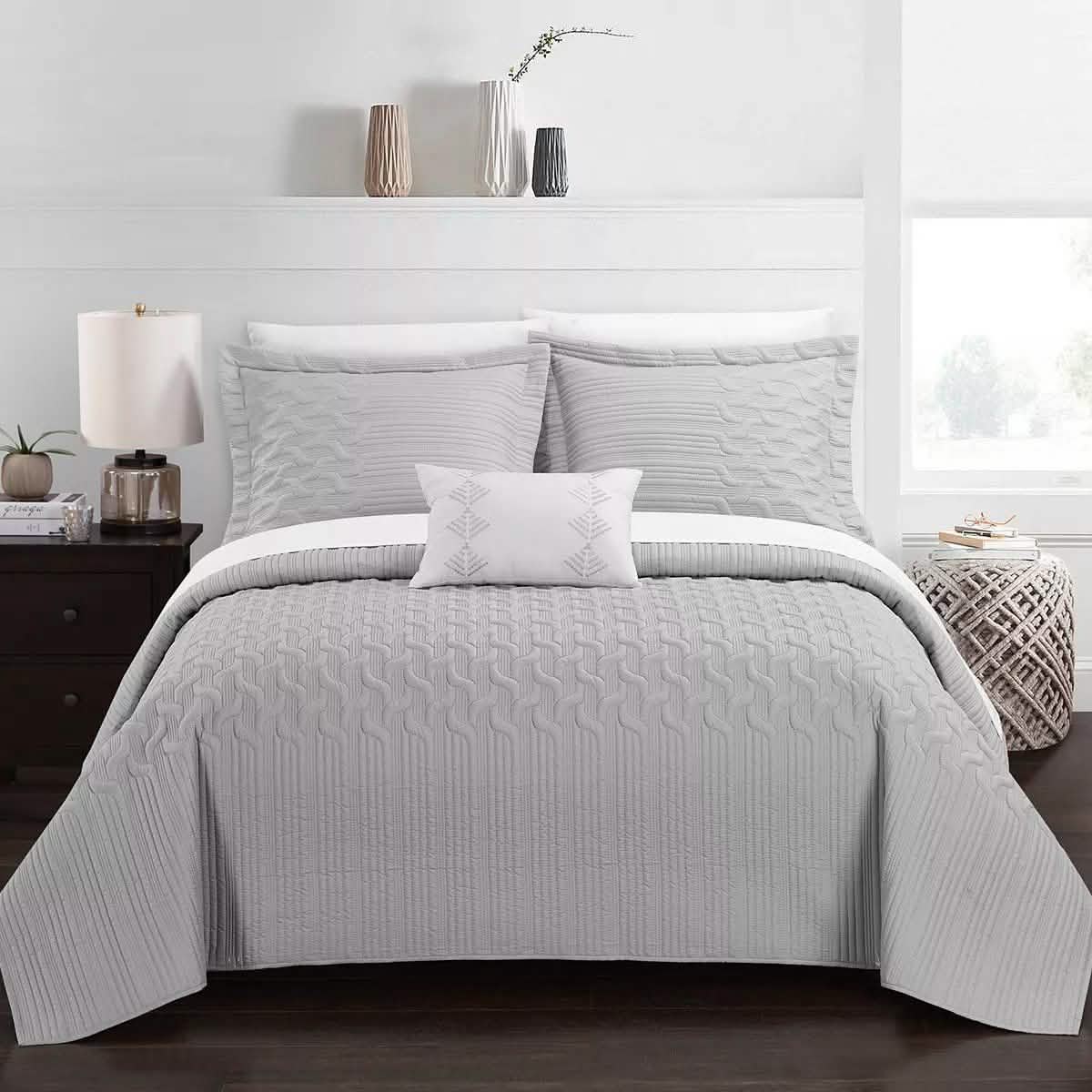 Shaly Quilt Cover Set Interlaced Vine Pattern Quilted Bed