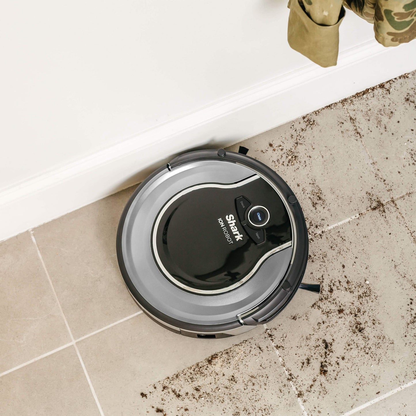 Shark ION RV700 Robot Vacuum with Easy Scheduling Remote (Refurbished)