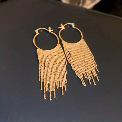 Sparkling Tassel Design Dangle Earrings