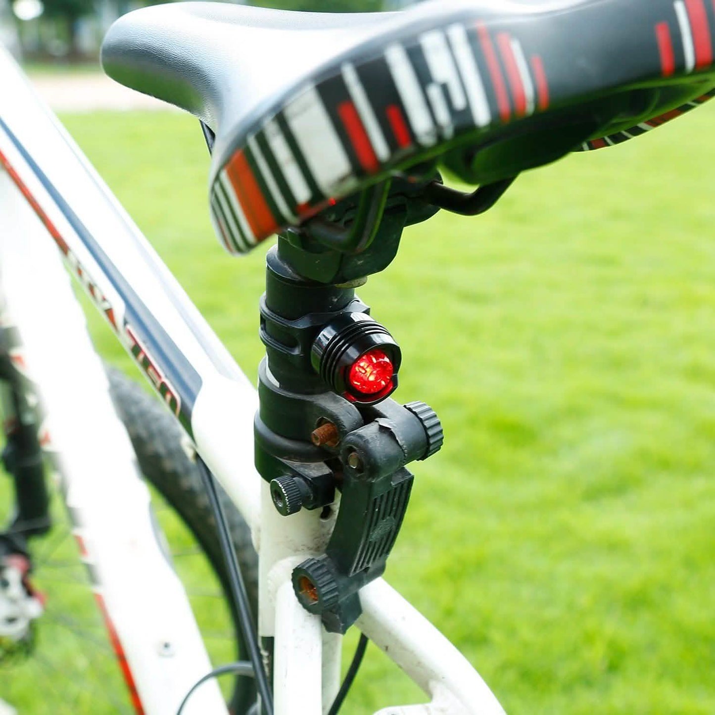 USB Rechargeable Bike Light Set with Speedometer and Odometer