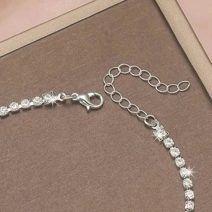 Zinc Alloy Glittering Butterfly Rhinestone Bracelet for Women
